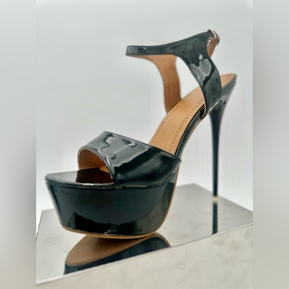 Hot as fire 7” Stiletto Platform peep toe ankle strap get a fire extinguisher - Picture 4 of 14